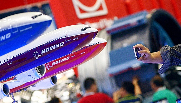 阿聯(lián)酋客機體驗777_噴氣式客機和普通客機_阿聯(lián)酋訂購客機