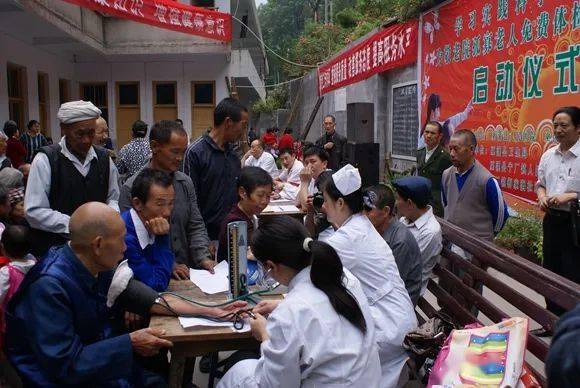 重慶 護(hù)士_重慶醫(yī)科大學(xué)附屬二院護(hù)士_重慶護(hù)士門下載地址