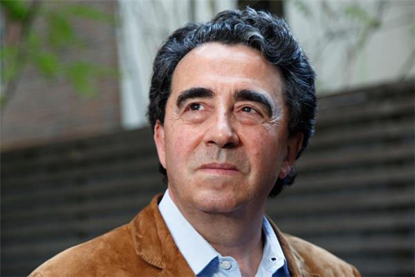 西班牙建筑設(shè)計(jì)師 