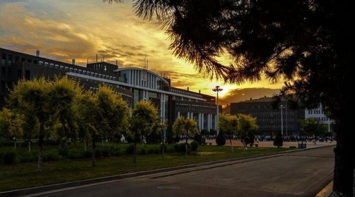 呂梁學(xué)院環(huán)境怎么樣（呂梁學(xué)院離市區(qū)遠(yuǎn)嗎）