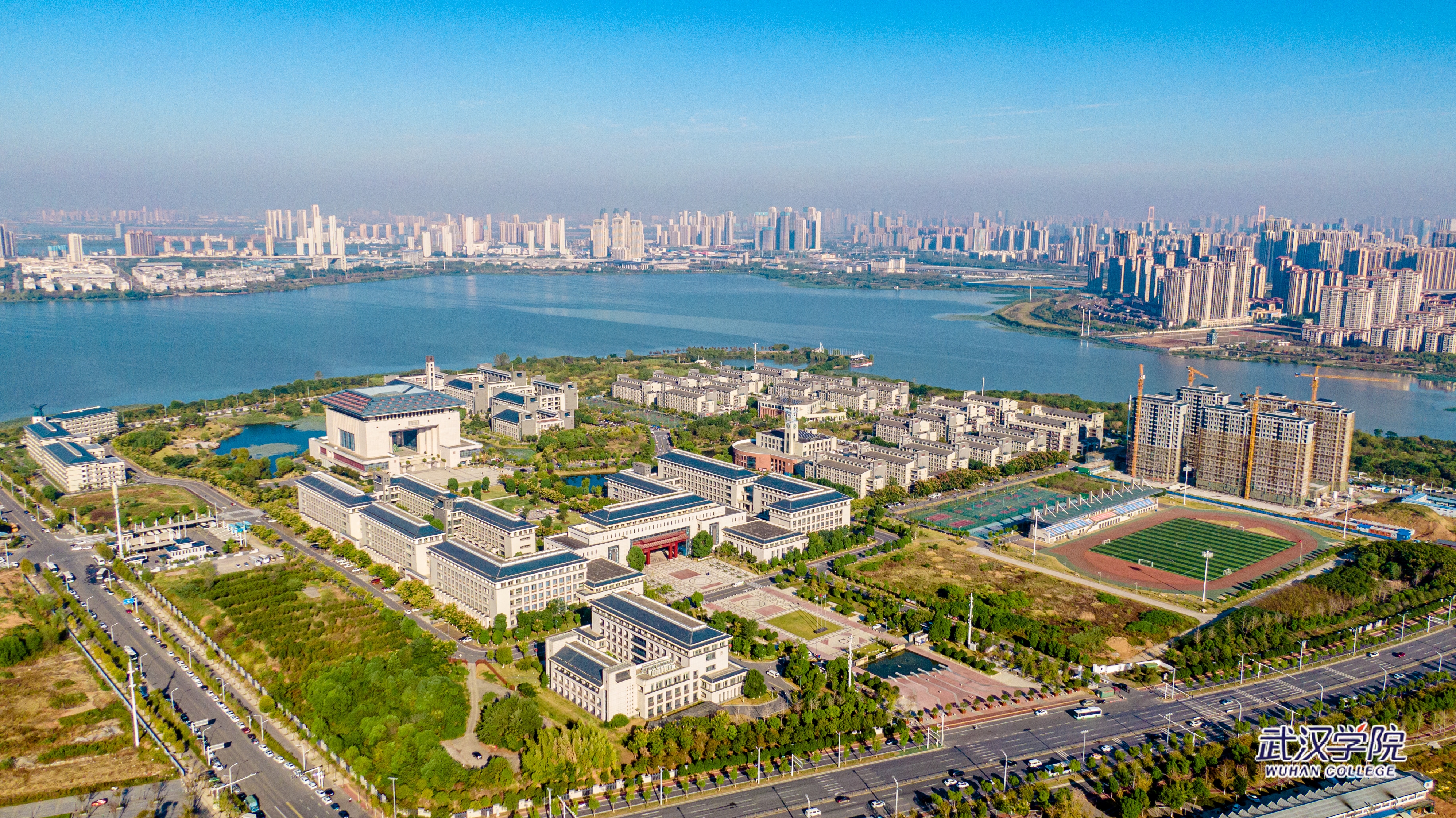 武漢技師學(xué)院學(xué)費(fèi)多少_武漢紡織大學(xué)外經(jīng)貿(mào)學(xué)院學(xué)費(fèi)_武漢學(xué)院學(xué)費(fèi)