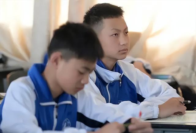 三本和專科哪個好_專科好本科哪個好_專科好本科好