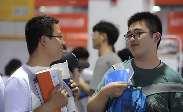 專科好本科好_三本和專科哪個好_專科好本科哪個好