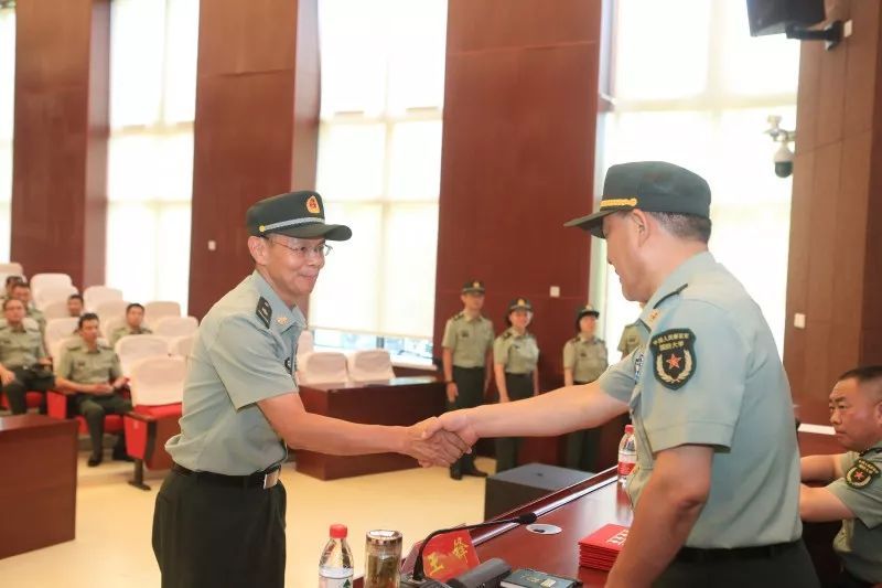 國(guó)防軍銜大學(xué)出來(lái)干什么_國(guó)防大學(xué)出來(lái)什么軍銜_國(guó)防軍銜大學(xué)出來(lái)能干什么