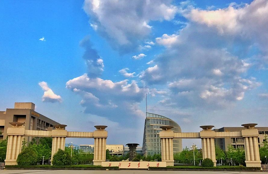 湖濱中學與市一中_一中中學湖濱市校區(qū)地址_湖濱中學新初一名單