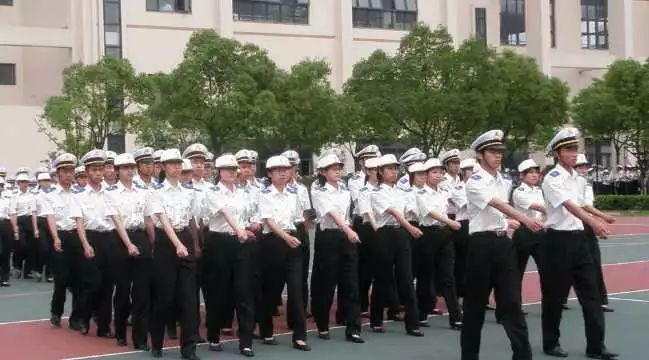 這所上海二本大學(xué)：分?jǐn)?shù)線超一本，很多學(xué)生放棄西部211！