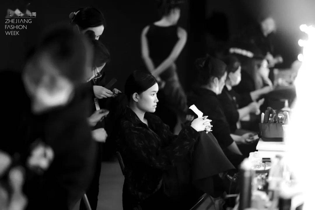 浙江省藝術職業(yè)學院_浙江藝術職業(yè)學院百度貼吧_浙江藝術職業(yè)學院學校