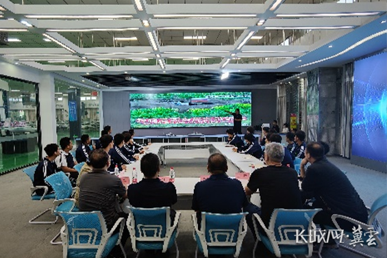 石家莊工程技術學校怎么樣_石家莊電子信息學校自動化專業參觀_河北鷹覽自動化科技有限公司無人機技術